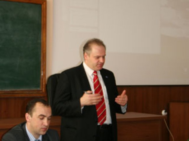 Нарада директорiв фiлiй, 10 квітня 2009 року